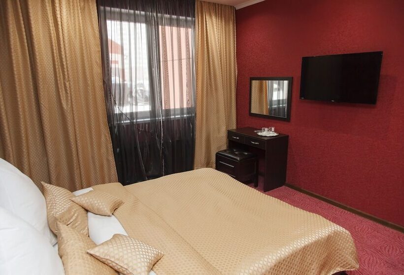 Номер Deluxe, Erzi Club