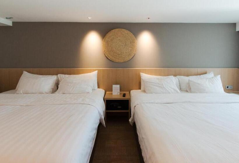 패밀리 룸, Aveta Hotel Malioboro