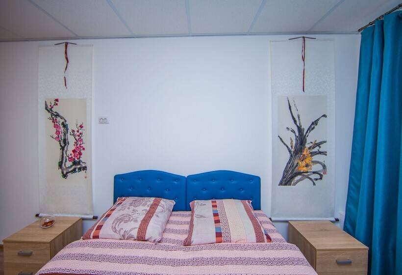 スタンダードルーム, Proloft Hotel & Hostel