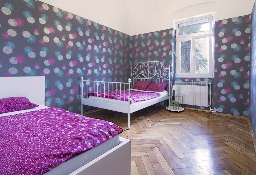 اتاق استاندارد با سرویس بهداشتی مشترک, Guesthouse Centar 2