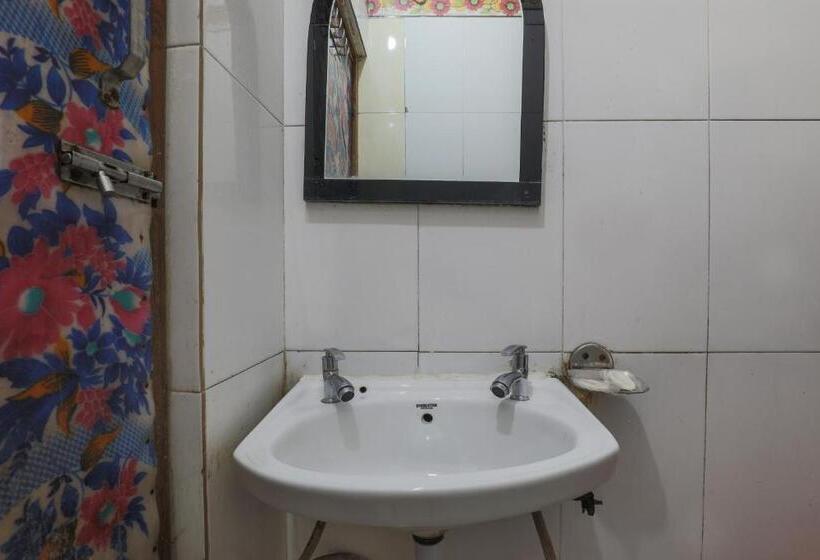 اتاق ساده سه‌ نفره, Sweet Home Dx I Nearby New Delhi Railway Station