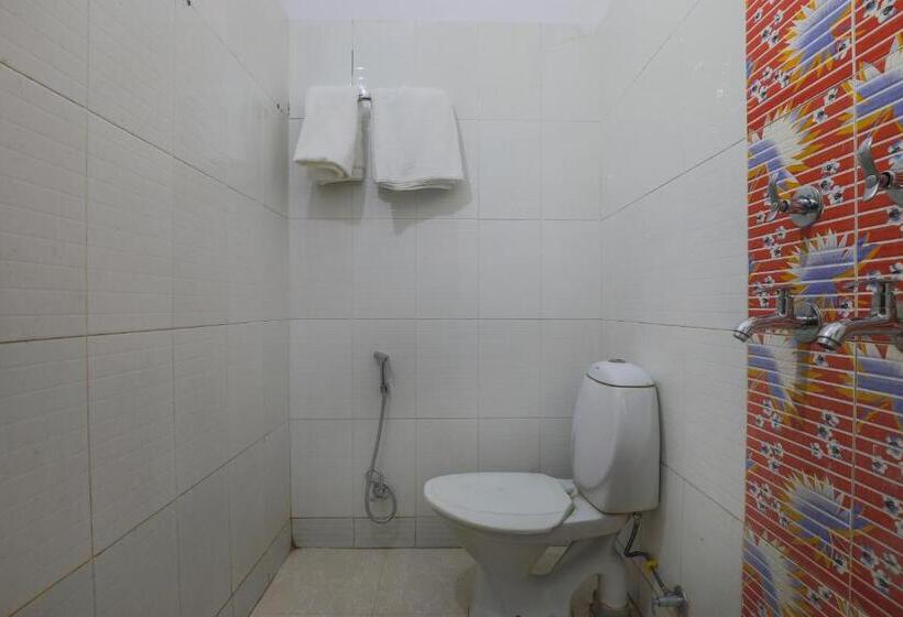 اتاق ساده سه‌ نفره, Sweet Home Dx I Nearby New Delhi Railway Station