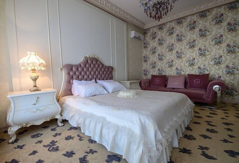 Полулюкс, Villa Italy