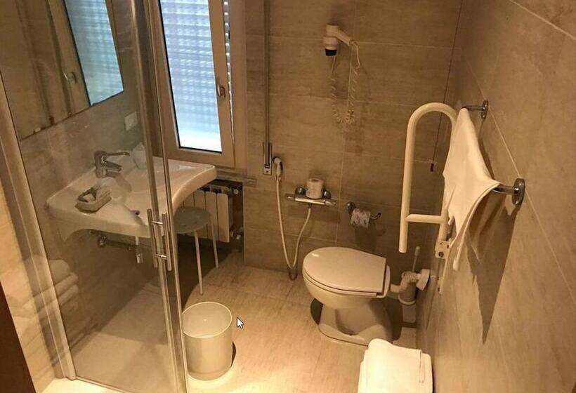 Номер Стандарт Трехместный, Locanda L'ombrosa