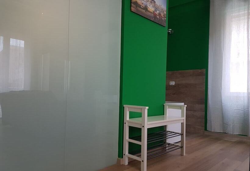 豪华套房, Maqueda Home