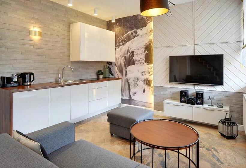 带阳台两卧公寓, Norweska Dolina Family&pet Friendly Resort