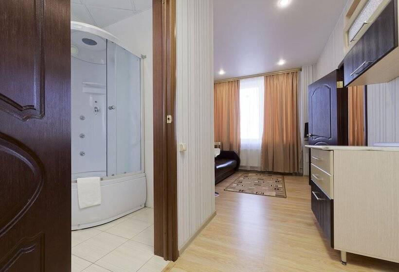 家庭间, Orion Apartment