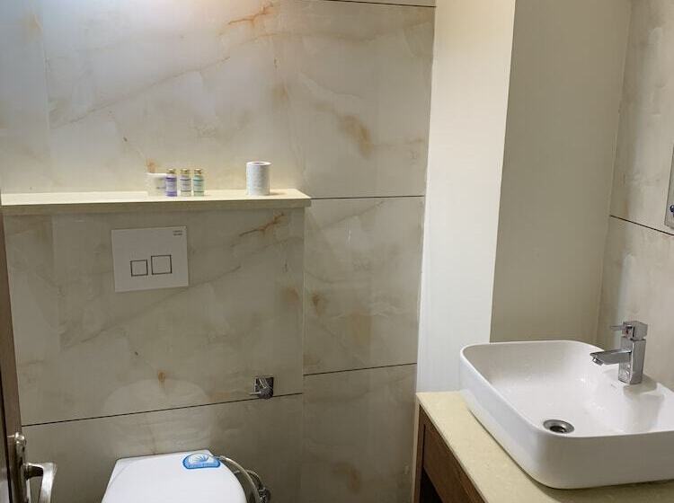 豪华房间, Mohan Continental