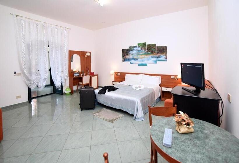 Номер Стандарт Вид на Море с Балконом, The Stunning B&b