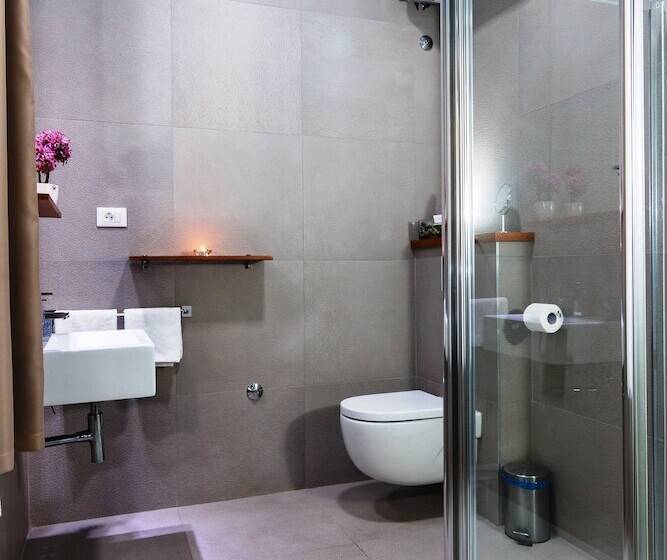 غرفة بريميوم إطلالة جانبية على البحر, Riva Luxury Rooms