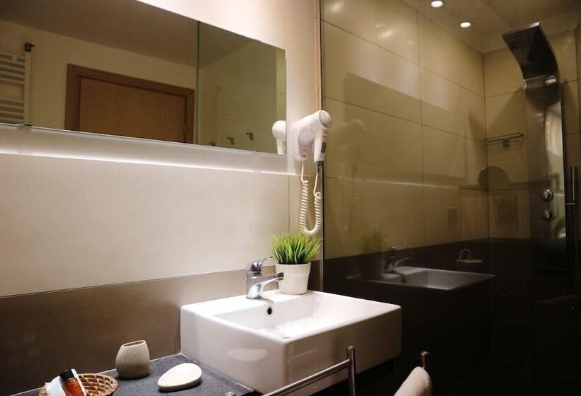اتاق استاندارد سه نفره, Ottomood B&b And Apartments