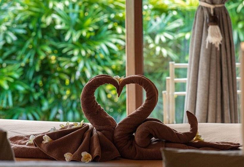 بانگلوی استاندارد, La Joya Balangan Resort