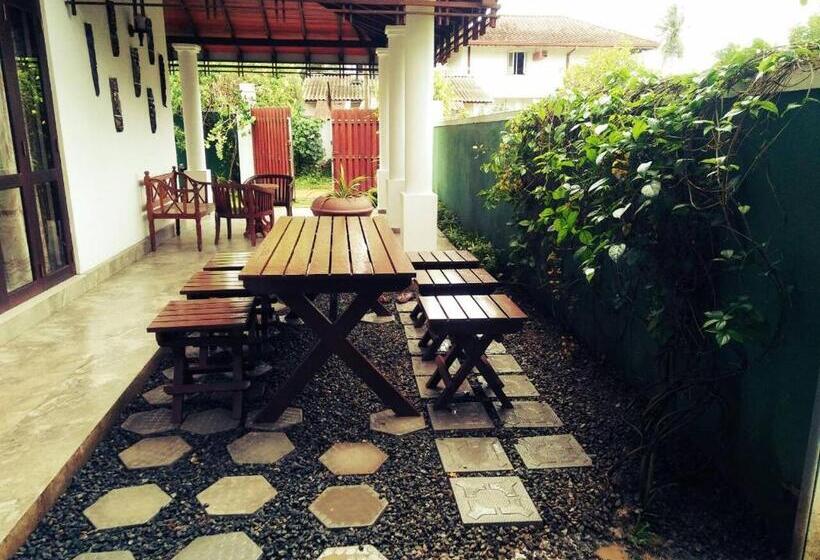 Апартаменты 1 Спальня Нижний Этаж, River Breeze Villa Bentota