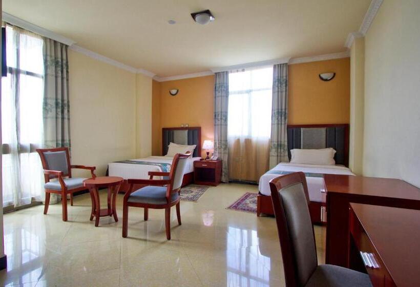 اتاق لوکس, Hera Addis