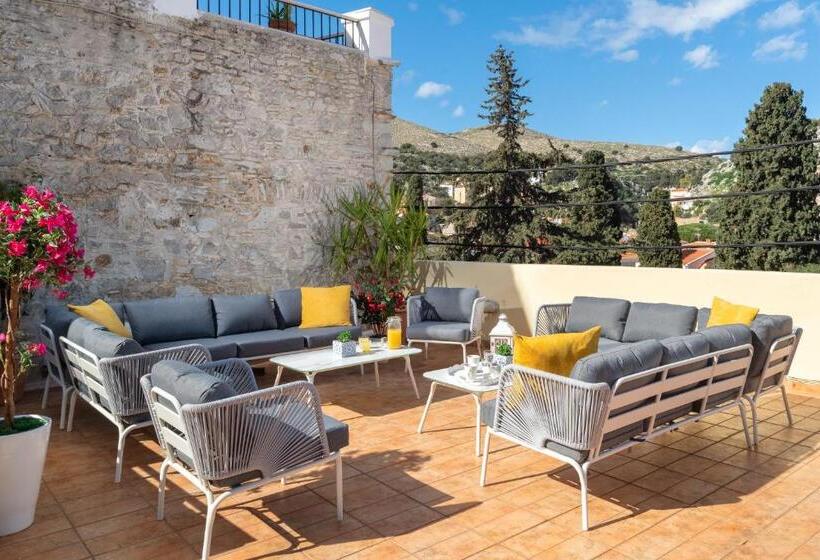 اتاق سوپریور, Maravelia S Rooms