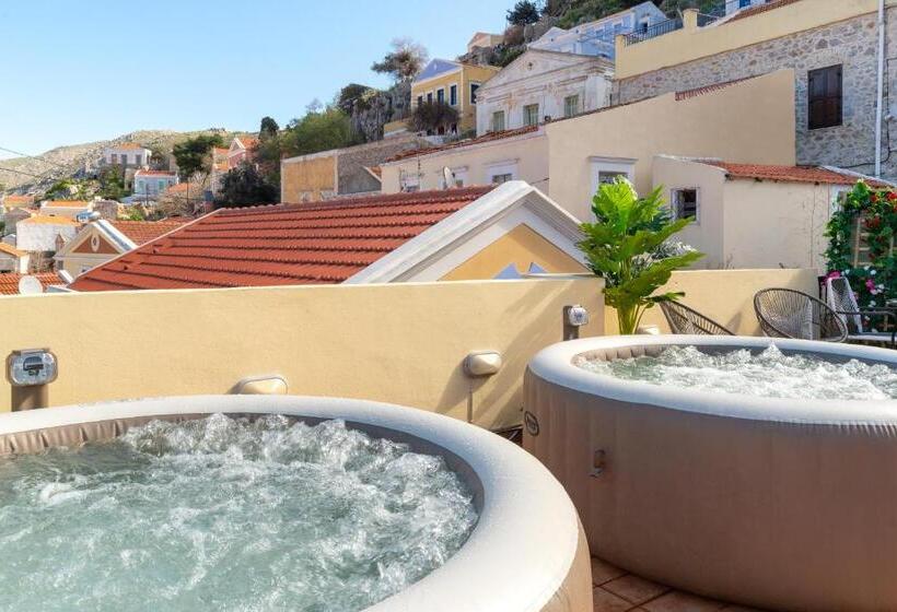 اتاق سوپریور, Maravelia S Rooms