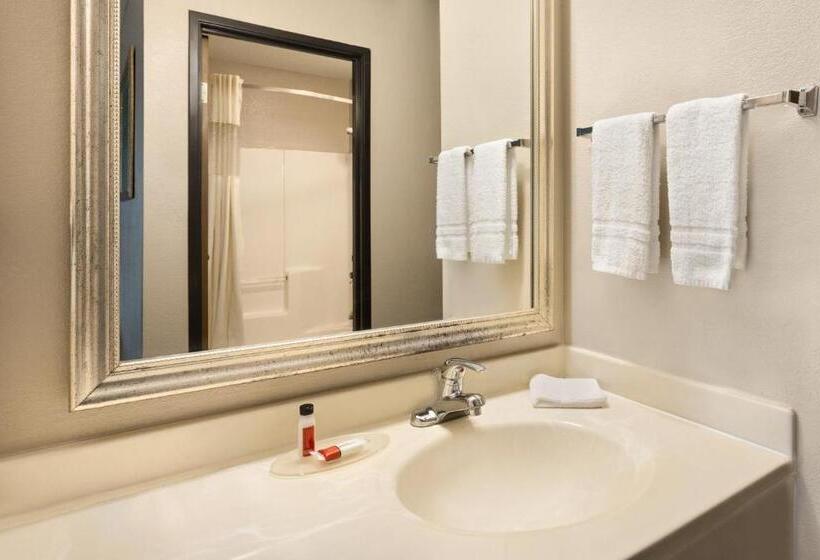 Люкс Deluxe Кровать Кинг, Baymont By Wyndham Warrenton