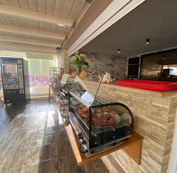 Четырехместный Номер Economy, Nautica Hotel Apartments