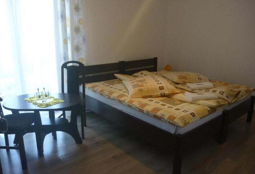 标准间, Ośrodek Wypoczynkowy Nad Stawem   Holiday Resort By The Lake   Erholungsheim Am See   Prázdninový Dů