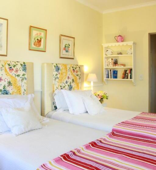 Номер Стандарт, Cornerway House