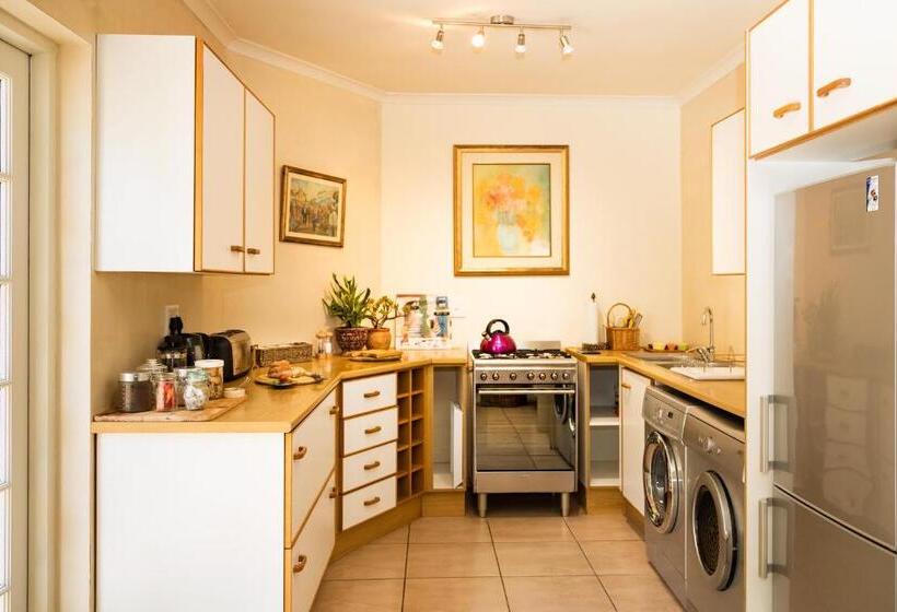 Апартаменты 1 Спальня, Cornerway House