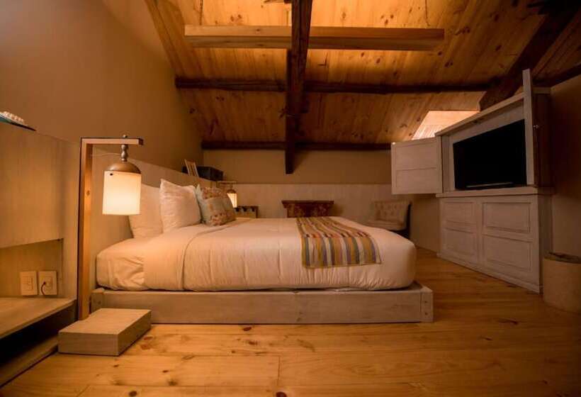 Suite Deluxe, Casa Lum