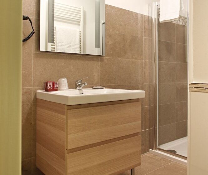 اتاق استاندارد, Ferrara Rooms