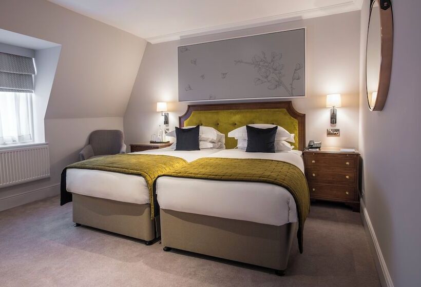 غرفة قياسية, Sloane Place