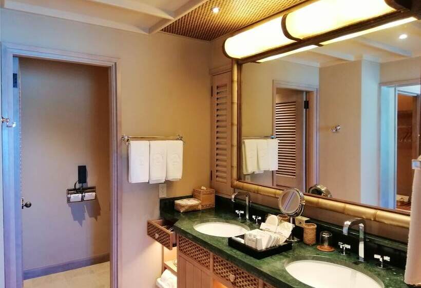 ویلای 1 خوابه, The Pristine Villas And Bungalows At Palau Pacific Resort