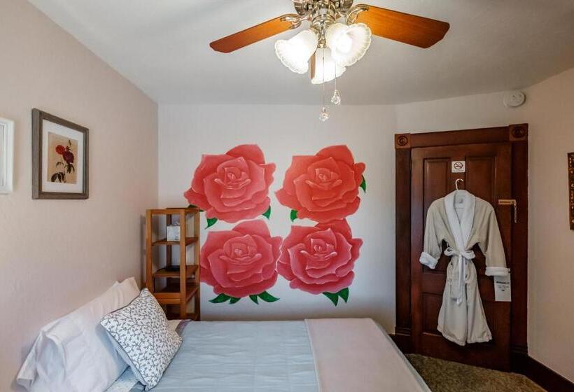 Номер Стандарт Индивидуальный Совместная Ванная, Mamere's Guest House