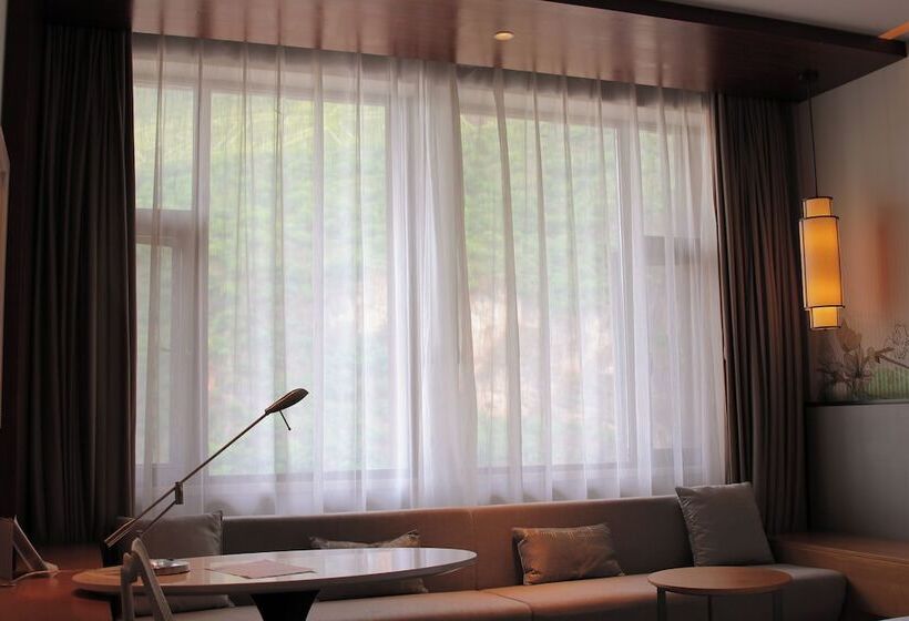 Habitació Estàndard Llit Matrimoni, Hilton Garden Inn Nujiang