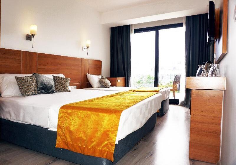 اتاق استاندارد سه نفره, Antalya Ramona