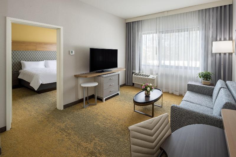 Люкс Кровать Кинг, Holiday Inn   Long Island   Islip Arpt East, An Ihg