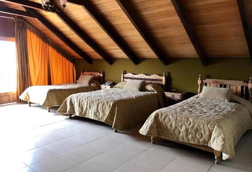 غرفة قياسية ثلاثية, El Camino Real