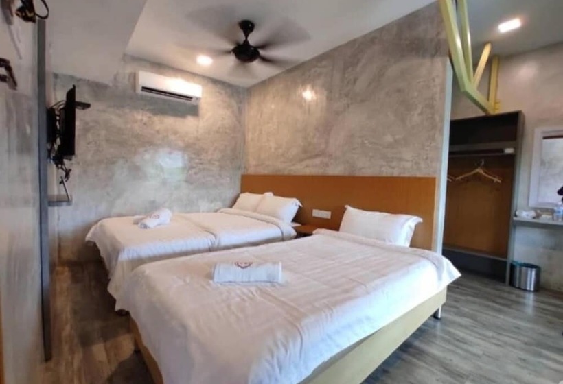 디럭스 트리플 룸, Rick Resort Teluk Intan
