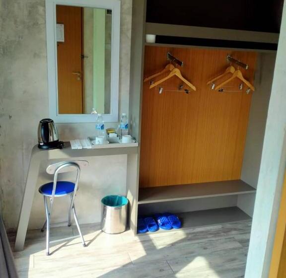 스탠다드 룸 킹사이즈 침대, Rick Resort Teluk Intan