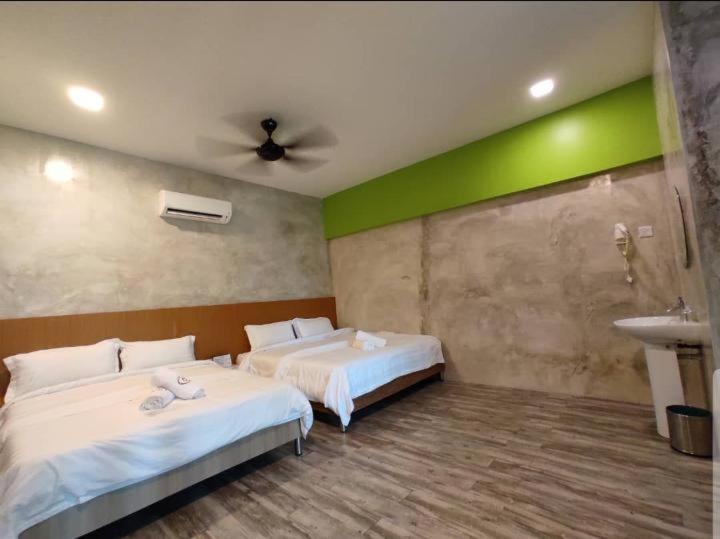 4인용 수피리어 룸, Rick Resort Teluk Intan