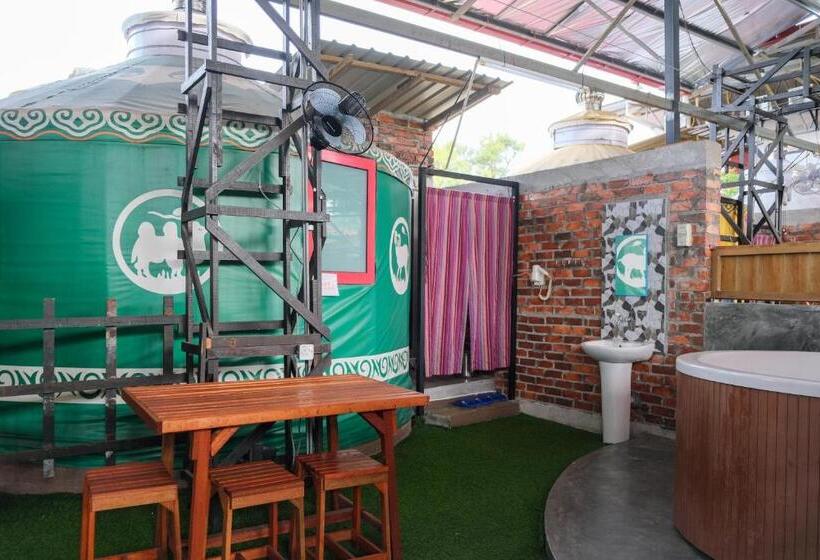 اتاق سوپریور خانوادگی, Rick Resort Teluk Intan