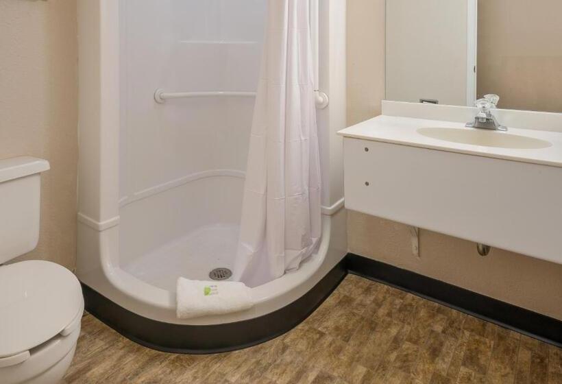 Номер Стандарт, Knights Inn Grand Rapids East Airport