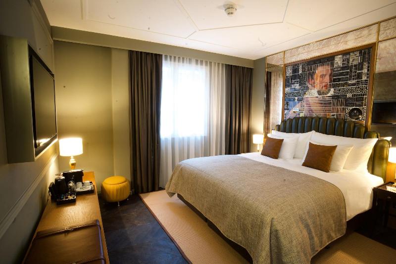Standard Room Adapted for people with reduced mobility, The Collector