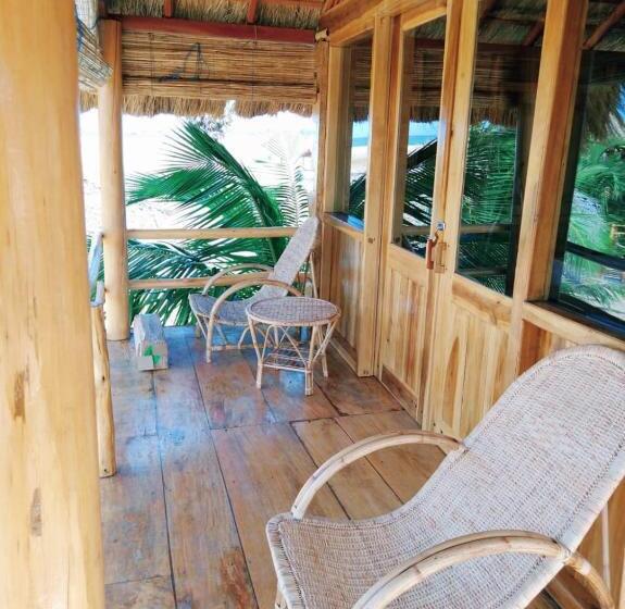 Номер Стандарт Вид на Море с Балконом, Whisky Point Resort
