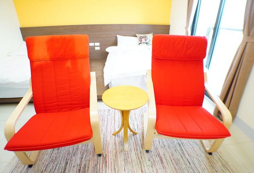 اتاق استاندارد چهار تخته, Warm B&b