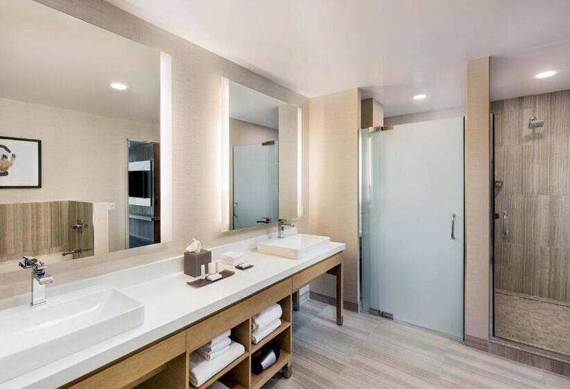 스위트, Courtyard By Marriott Los Angeles Monterey Park