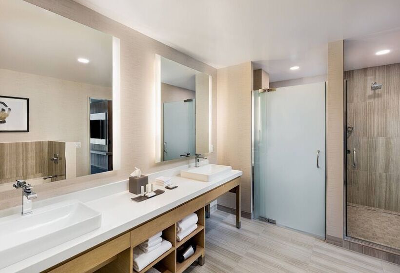 스위트, Courtyard By Marriott Los Angeles Monterey Park