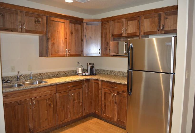 Люкс, Holiday Inn Express Springdale   Zion National Park Area, An Ihg