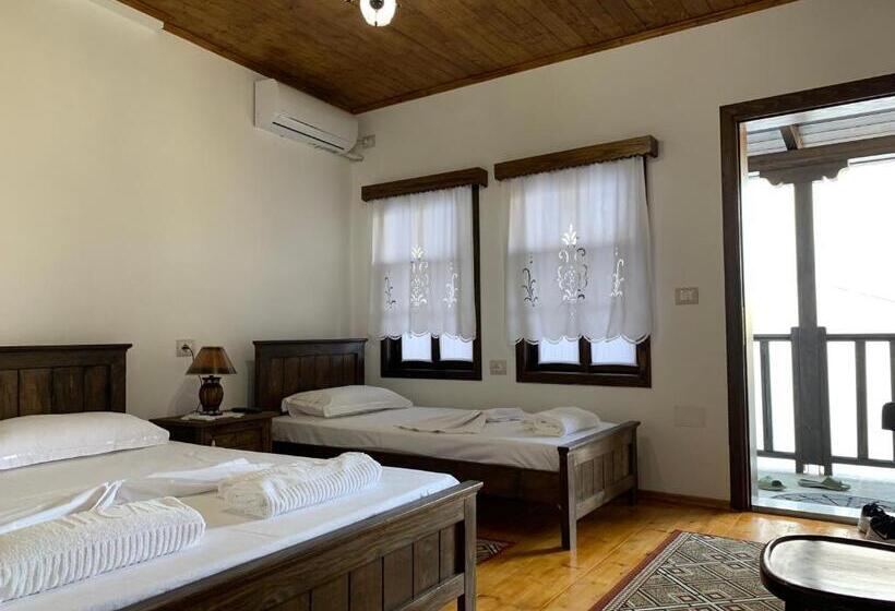 标准三人间, Guest House Genti