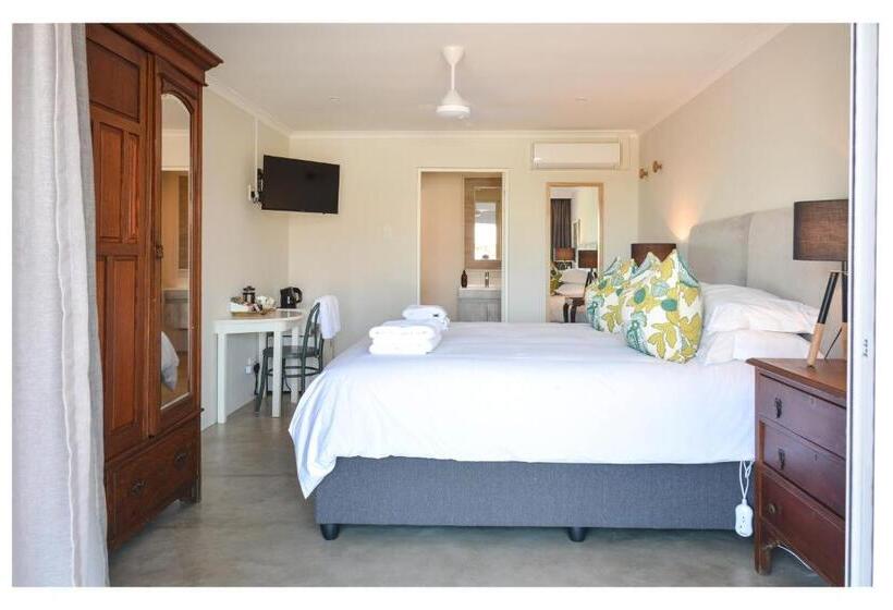 Номер Deluxe, 66 On Monzali 4 Star Luxury Guesthouse
