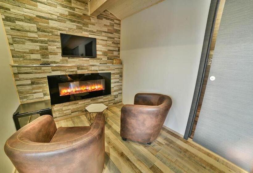 اتاق لوکس با بالکن, Les Tanneries