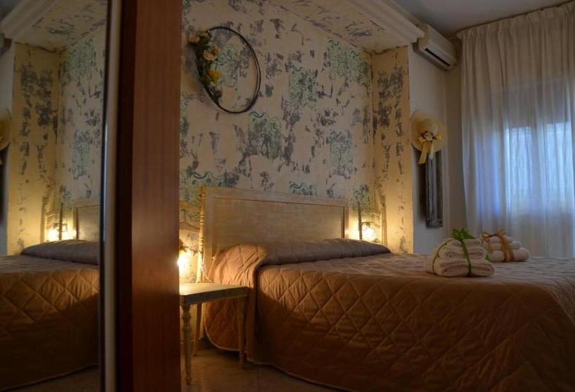 Номер Стандарт с Балконом, La Casa Di Angy