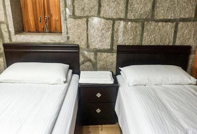 اتاق استاندارد, Qin Bi Qingnian Homestay
